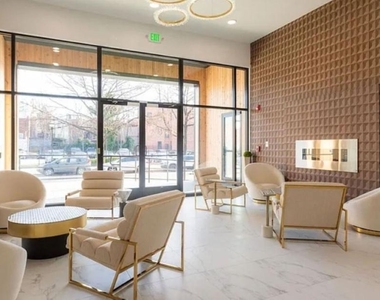 520 S Caroline Street - Photo Thumbnail 14