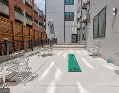 520 S Caroline Street - Photo Thumbnail 11