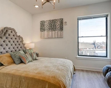 421 S Broadway - Photo Thumbnail 8