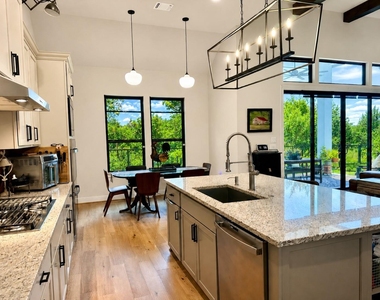 365 Warbler Dr - Photo Thumbnail 10