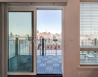 601 S Broadway - Photo Thumbnail 10