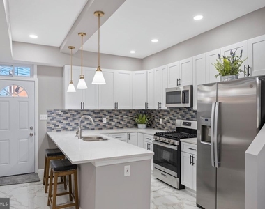 723 N Luzerne Avenue - Photo Thumbnail 9