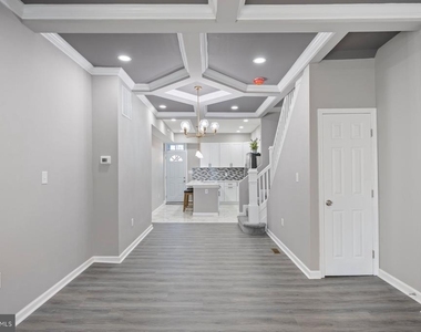 723 N Luzerne Avenue - Photo Thumbnail 5