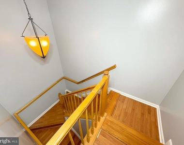 1632 Briarview Court - Photo Thumbnail 13