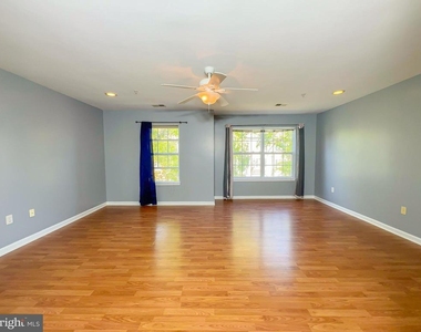 1632 Briarview Court - Photo Thumbnail 9