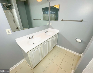 1632 Briarview Court - Photo Thumbnail 17