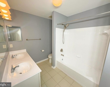 1632 Briarview Court - Photo Thumbnail 18