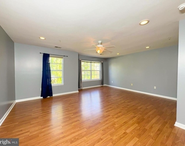 1632 Briarview Court - Photo Thumbnail 8