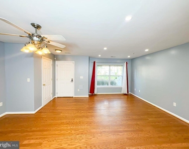 1632 Briarview Court - Photo Thumbnail 3