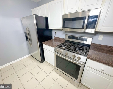 1632 Briarview Court - Photo Thumbnail 4