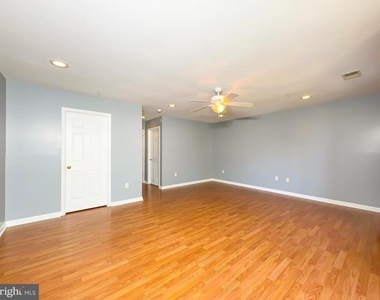 1632 Briarview Court - Photo Thumbnail 14