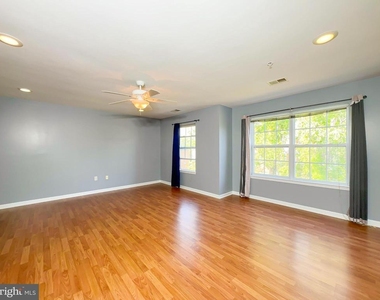 1632 Briarview Court - Photo Thumbnail 10