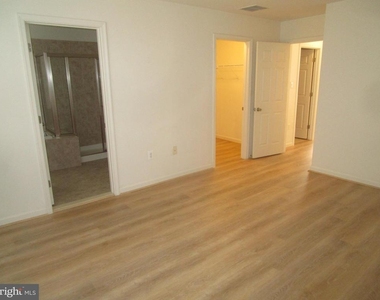 3518 Fisher Hill Road - Photo Thumbnail 6