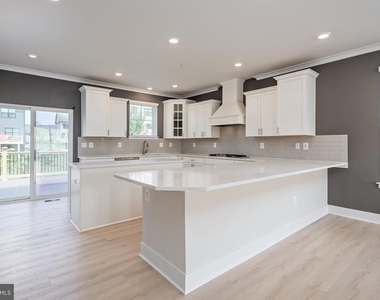7936 Yeocomico Lane - Photo Thumbnail 9