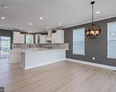 7936 Yeocomico Lane - Photo Thumbnail 8