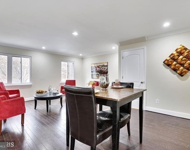 2050 Forest Hill Lane - Photo Thumbnail 3