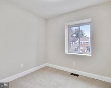 2050 Forest Hill Lane - Photo Thumbnail 13
