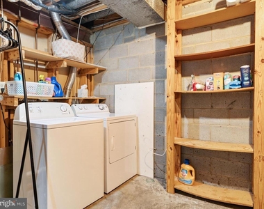 2139 Commissary Circle - Photo Thumbnail 36