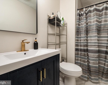 2139 Commissary Circle - Photo Thumbnail 24