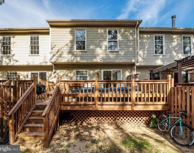 2139 Commissary Circle - Photo Thumbnail 38