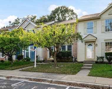 2139 Commissary Circle - Photo Thumbnail 3