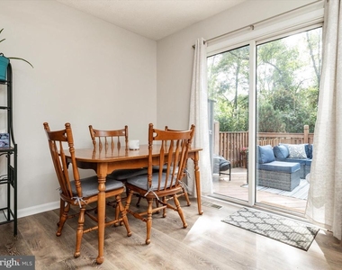 2139 Commissary Circle - Photo Thumbnail 11