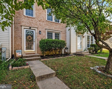 2139 Commissary Circle - Photo Thumbnail 4