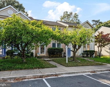 2139 Commissary Circle - Photo Thumbnail 1