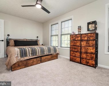 2139 Commissary Circle - Photo Thumbnail 20