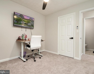 2139 Commissary Circle - Photo Thumbnail 31