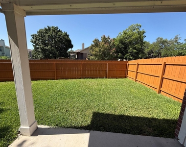 645 Arrowood Pl - Photo Thumbnail 23