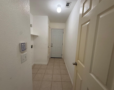 645 Arrowood Pl - Photo Thumbnail 19