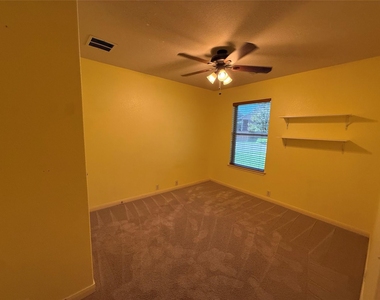 645 Arrowood Pl - Photo Thumbnail 15