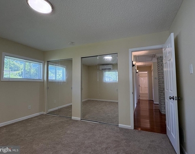 52 Chaucer Drive - Photo Thumbnail 13