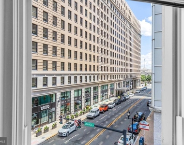 200 W 10th Street - Photo Thumbnail 2