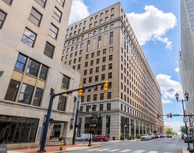200 W 10th Street - Photo Thumbnail 18