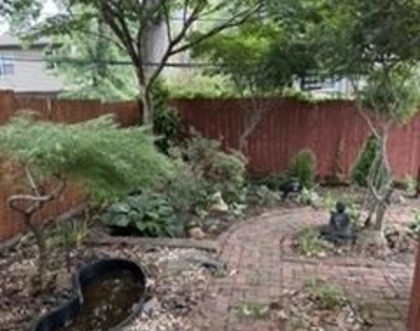 1807 Lovering Avenue - Photo Thumbnail 12