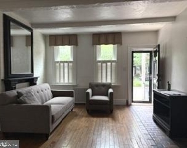 1807 Lovering Avenue - Photo Thumbnail 1