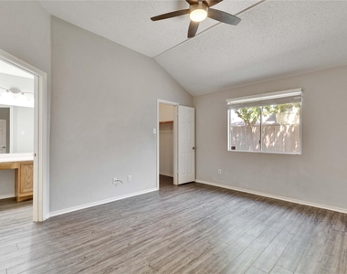 1403 Gulf Way - Photo Thumbnail 12
