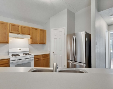 1403 Gulf Way - Photo Thumbnail 3