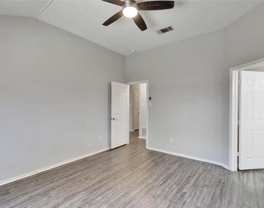 1403 Gulf Way - Photo Thumbnail 11