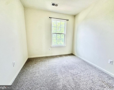 412 S Greenberry Lane - Photo Thumbnail 15