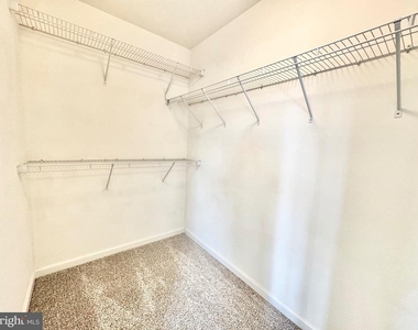 412 S Greenberry Lane - Photo Thumbnail 13