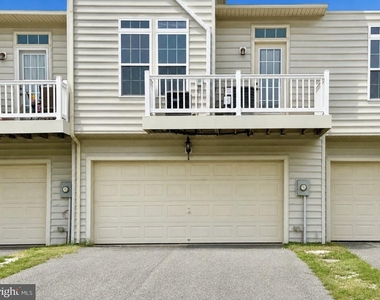 412 S Greenberry Lane - Photo Thumbnail 1