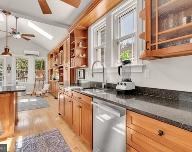 821 Elder Street Nw - Photo Thumbnail 9
