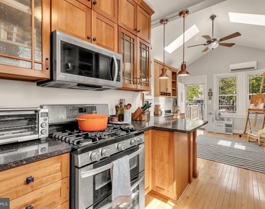 821 Elder Street Nw - Photo Thumbnail 10