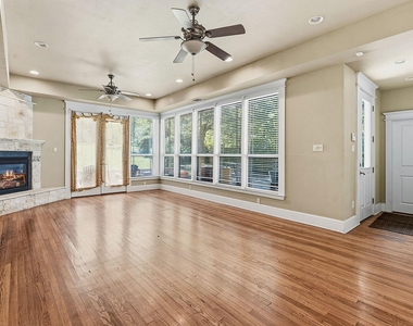 1305 Cometa St - Photo Thumbnail 7