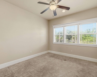 1305 Cometa St - Photo Thumbnail 17