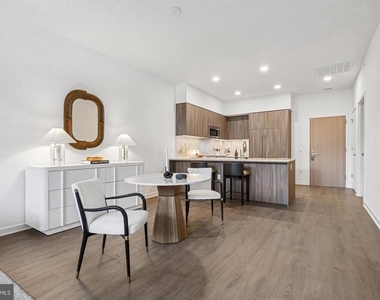2601 Calvert St Nw - Photo Thumbnail 14