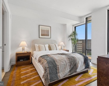 2601 Calvert St Nw - Photo Thumbnail 10